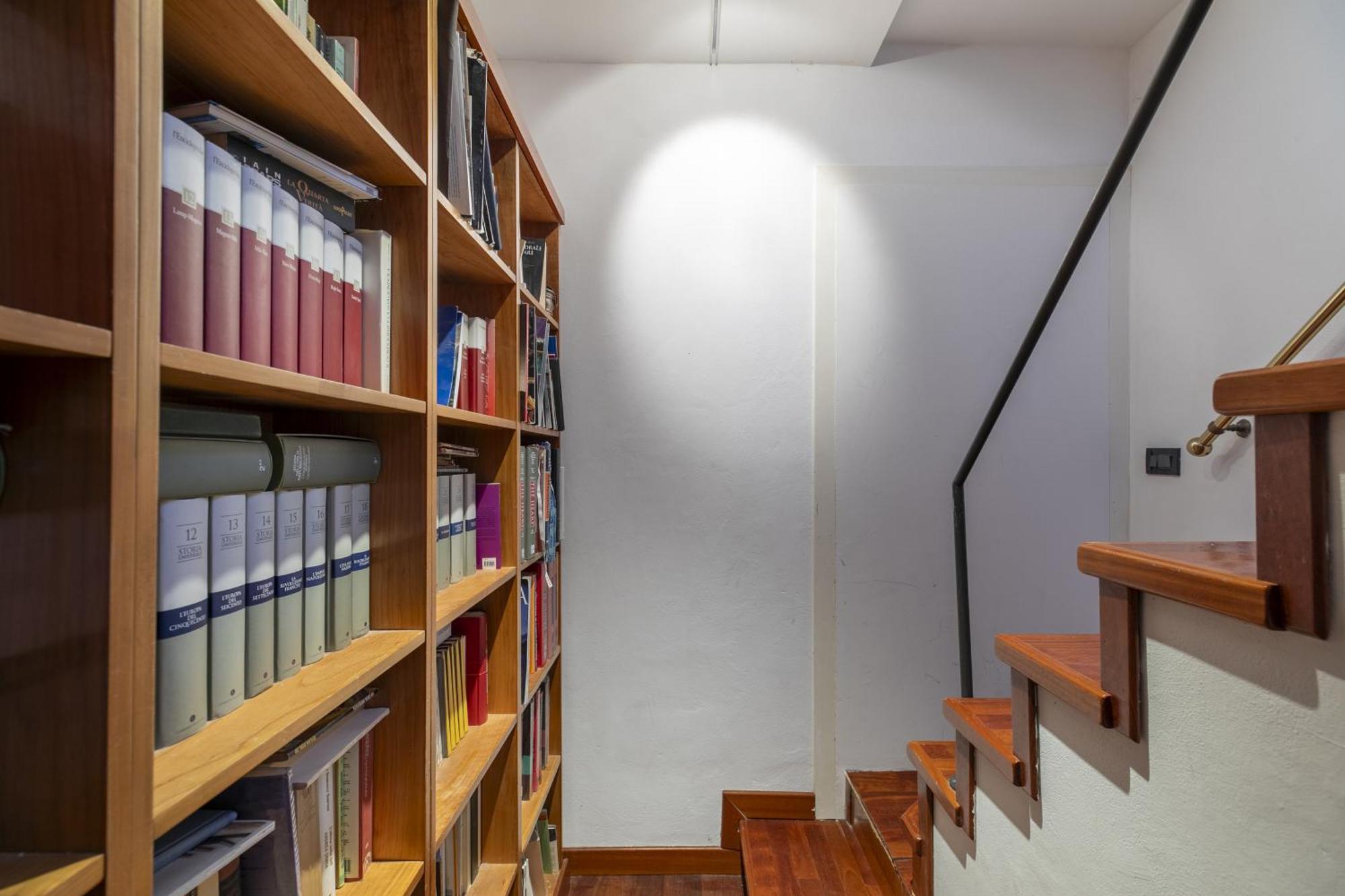 Nice Lovely Attic For 4 Person With Wifi - A/C เวนิส ภายนอก รูปภาพ