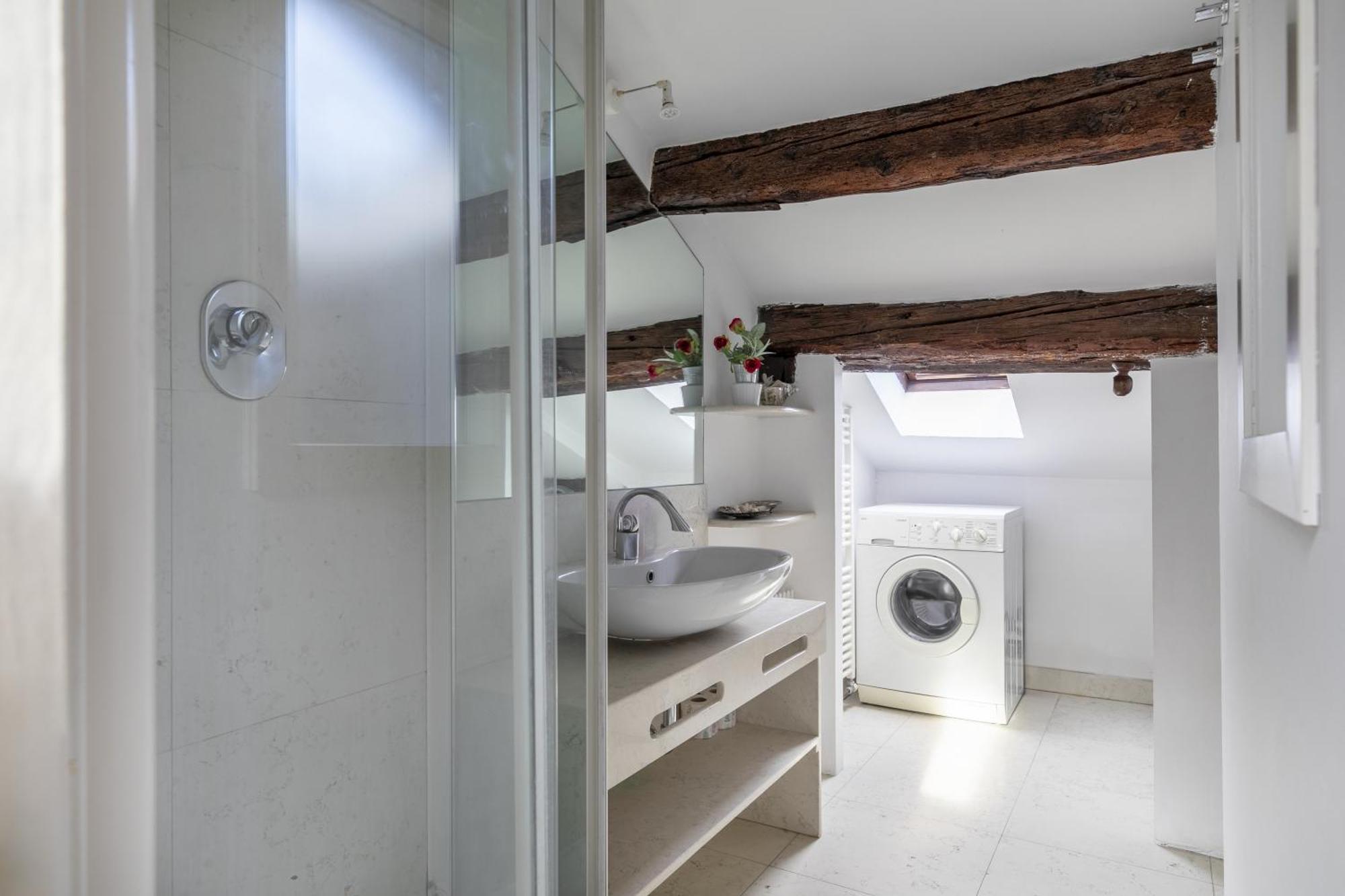 Nice Lovely Attic For 4 Person With Wifi - A/C เวนิส ภายนอก รูปภาพ
